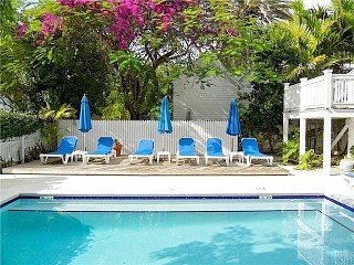 Casa 325 pool